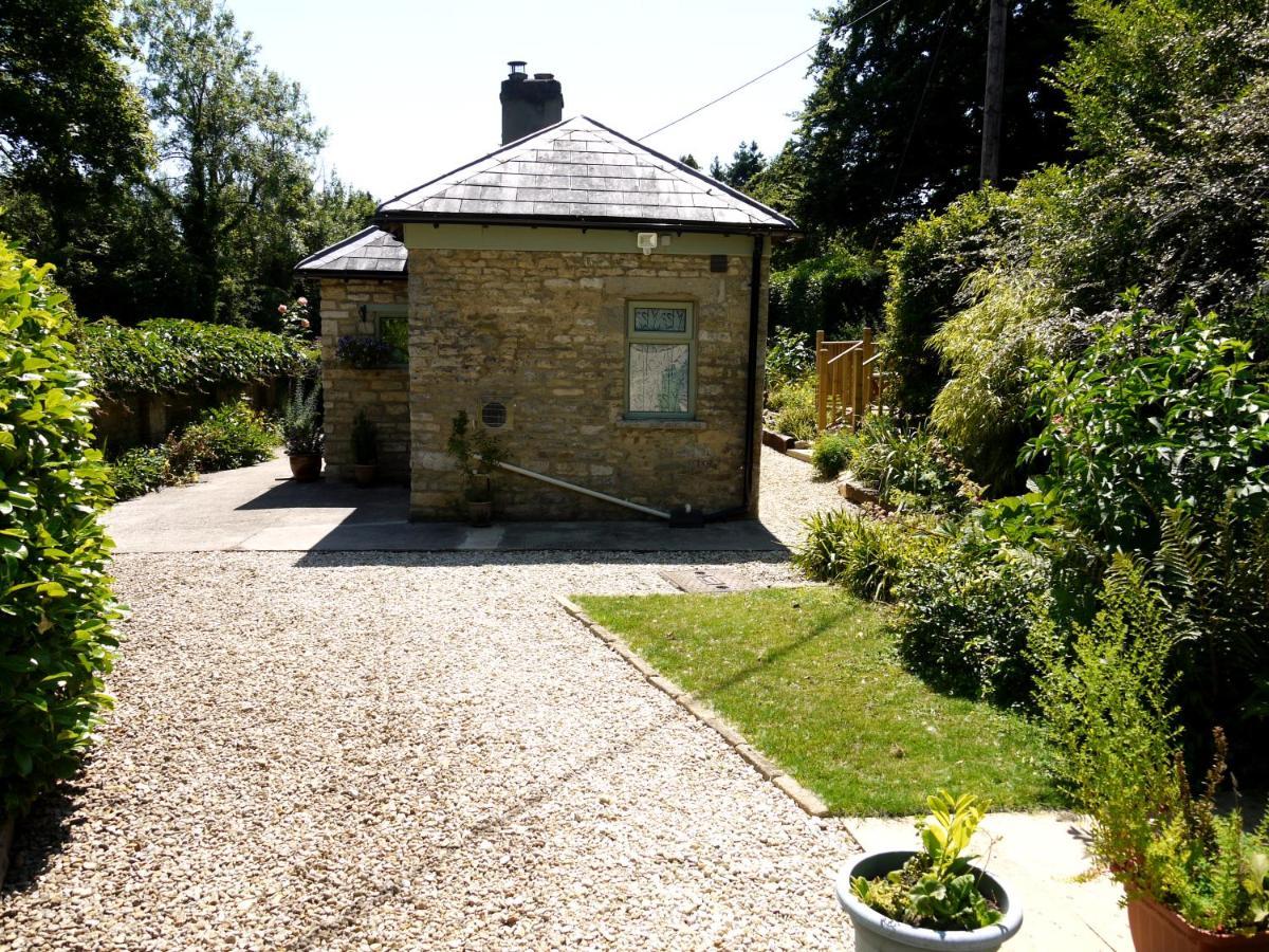 Cosy Stone Cottage, The Bungalow Perrotts Brook Cirencester Exteriér fotografie